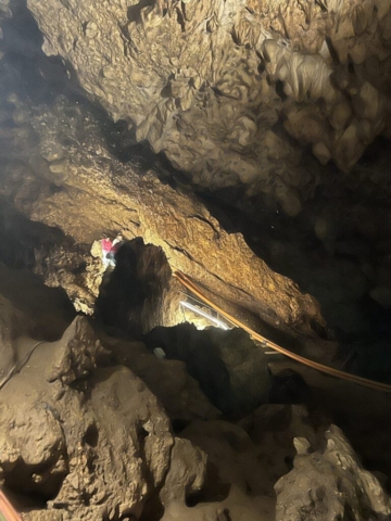 Tham Luang Nang Non Cave - yellow rescue rope